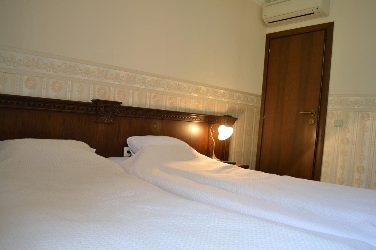 Amsterdam Hotel Софія Екстер'єр фото